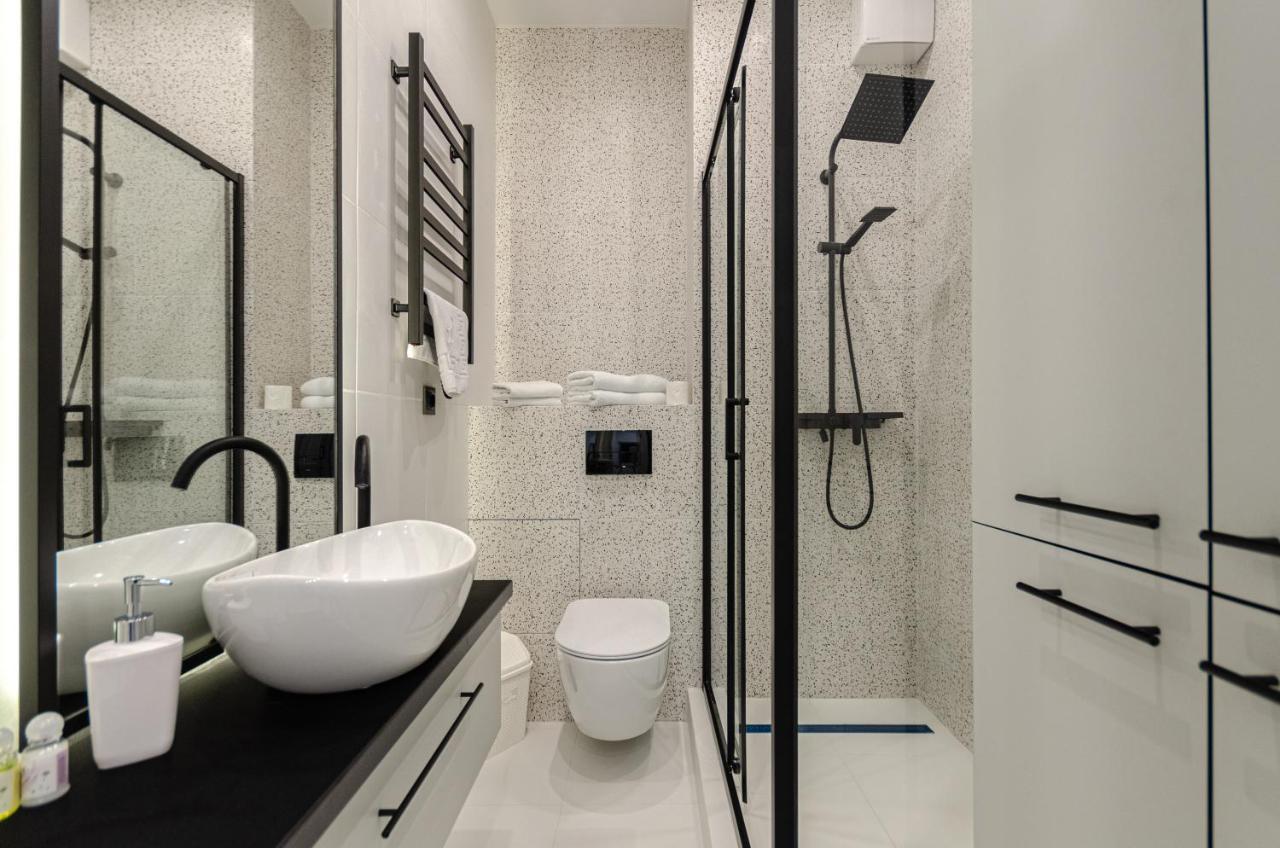 Petrovdom 166-3B In Beautiful Apartments In Rc "Yaroslaviv Grad" Kiev Eksteriør billede