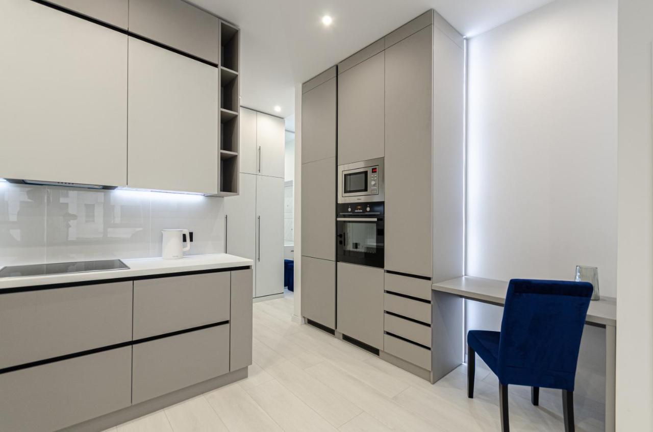 Petrovdom 166-3B In Beautiful Apartments In Rc "Yaroslaviv Grad" Kiev Eksteriør billede