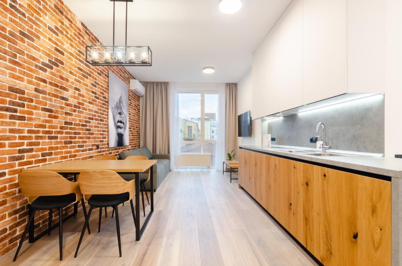 Petrovdom 166-3B In Beautiful Apartments In Rc "Yaroslaviv Grad" Kiev Eksteriør billede