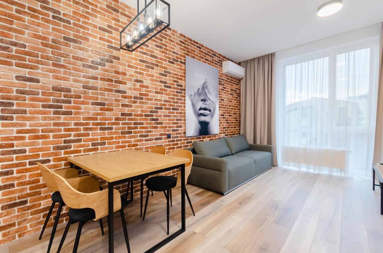 Petrovdom 166-3B In Beautiful Apartments In Rc "Yaroslaviv Grad" Kiev Eksteriør billede